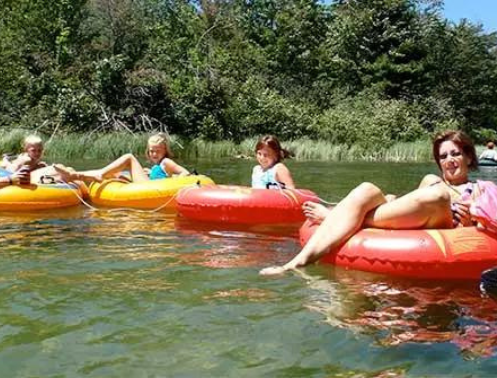Riverside Canoes